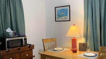 Studio | Tempat makan