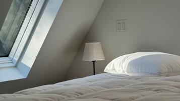 1 bedroom, internet, bed sheets