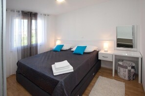 1 bedroom, iron/ironing board, free WiFi