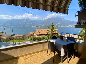 Outdoor dining - Sofia apartment near Bellagio (Lezzeno)