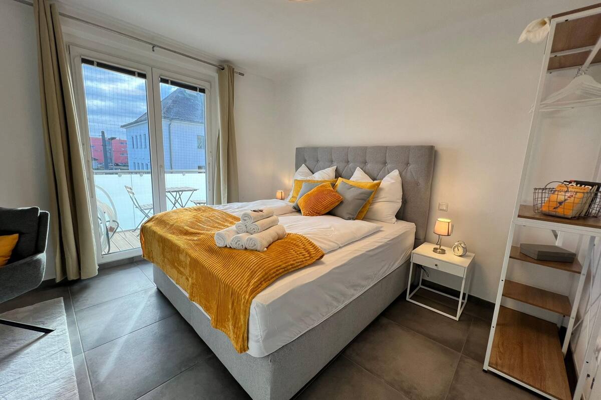 Basic Room | Desk, laptop workspace, free WiFi, bed sheets