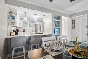 Dining - Ground Floor, 2 bedroom, 2 bath Runaway Bay Condo on Anna Maria Island! (Bradenton Beach)