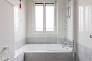 Bidet, håndklæder, Sæbe, Shampoo