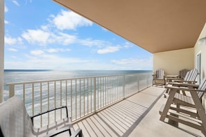 Property grounds - Crystal Shores West 704- The Beach is Calling! Book Today! (Gulf Shores)
