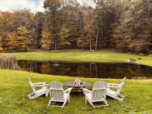 Property grounds - The Cozy Goshen Home, 5mins from LEGOLAND and near skiing! (Goshen)