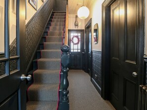 Interior - Trigfa (Criccieth)