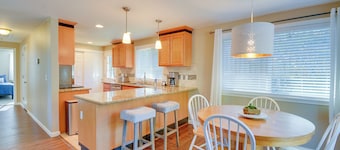 Gig Harbor Vacation Rental Home: 1 Mi to Uptown!