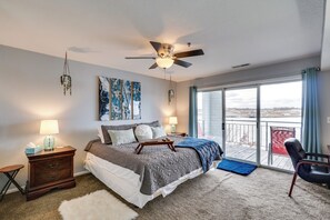 Apartment (2 Bedrooms) | Interior - Waterfront Gem w/ Balcony & Views in Osage Beach (Osage Beach)