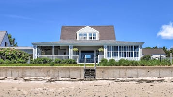 Cottage (5 Bedrooms) | Front of property