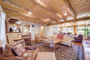 Cottage (2 Bedrooms) | Interior - Peaceful Historic Cottage on Sedona Wine Trail (Cornville)
