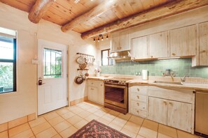 Cottage (2 Bedrooms) | Interior - Peaceful Historic Cottage on Sedona Wine Trail (Cornville)