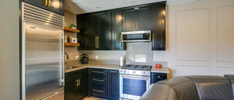 Appartement (3 Bedrooms) | Cuisine privée