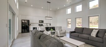 Bright Cotter Vacation Rental w/ White River Views