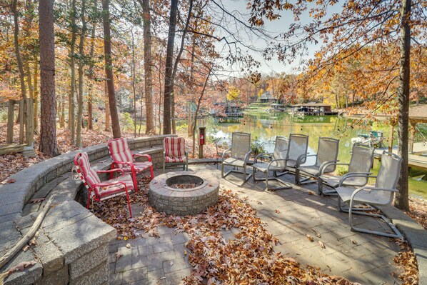 House (3 Bedrooms) | Front of property - Waterfront Lake Anna Home: Kayaks & Private Dock (Mineral)