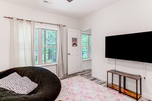 House (3 Bedrooms) | Interior - Waterfront Lake Anna Home w/ Private Dock (Mineral)