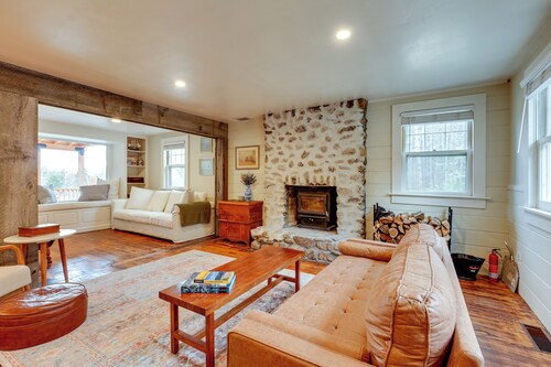 Expansive Wilmot Escape w/ Deck Near Skiing!
