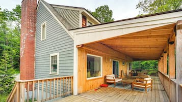 House (5 Bedrooms) | Interior