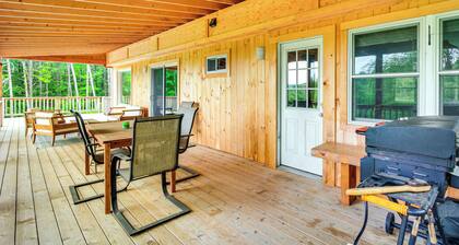 Expansive Wilmot Escape w/ Deck Near Skiing!