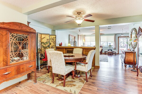 House (4 Bedrooms) | Interior - Ice Fish, Hunt & Explore: Farwell Home on Lake (Farwell)