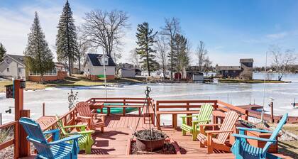 Boat Dock & Lake Access: Farwell Home w/ Balcony!