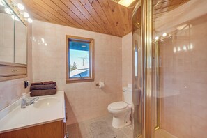 Ev (3 Bedrooms) | İç mekân
