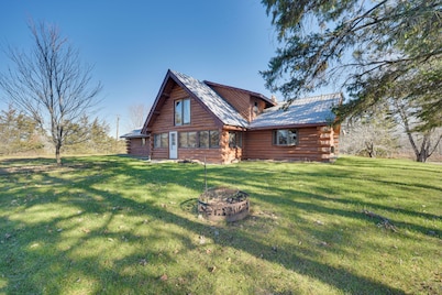 Secluded Log Cabin < 1 Mi to Munger State Trail!