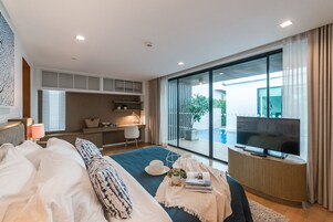 Luxury Villa | 4 bedrooms, premium bedding, desk, laptop workspace