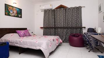 3 bedrooms, WiFi
