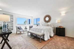 3 Schlafzimmer, Schreibtisch, Bügeleisen/Bügelbrett, Reisekinderbett