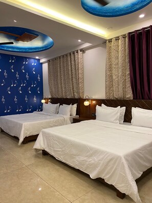 9 bedrooms, WiFi, bed sheets