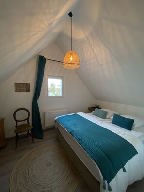 1 habitación, tabla de planchar con plancha, wifi gratis y ropa de cama 