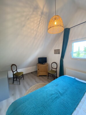 1 chambre, fer et planche Ă repasser, Wi-Fi gratuit, draps fournis