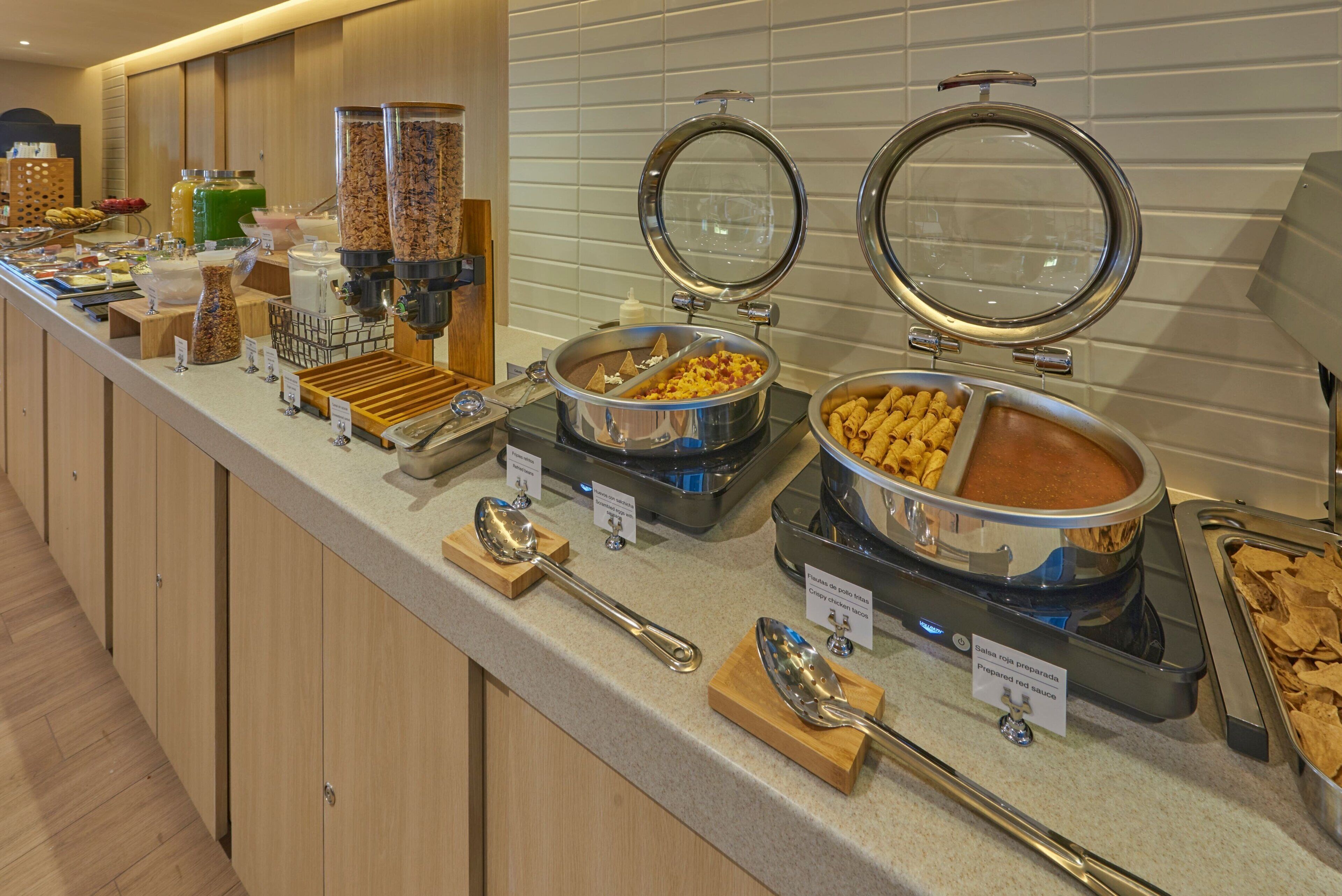 Free daily continental breakfast