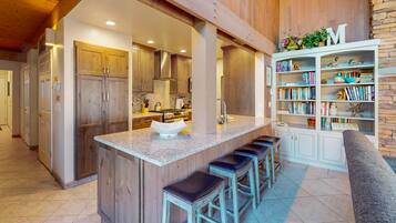 Townhome, 4 Bedrooms | Private kitchen | Coffee/tea maker