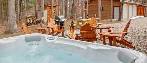 Outdoor spa tub
