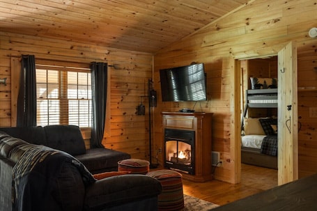 Smart TV, fireplace