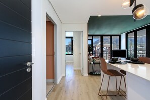 Interior - 270⁰ on Bree , Breathtaking Cloud Nine Views (Cape Town)
