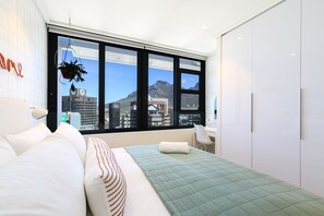 1 غرفة نوم وخزنة داخل الغرفة ومكواة/لوح كي وخدمة الإنترنت