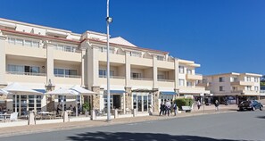 Exterior - Seaside Haven, 3-62 Tomaree Rd - Wi-Fi and perfect for families (Shoal Bay)