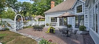 Cozy Villa Spa Retreat - Near Mohegan, Hot Tub, Pools, Sauna, Spa on Premise