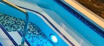 Cozy Villa Spa Retreat - Near Mohegan, Hot Tub, Pools, Sauna, Spa on Premises