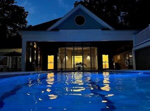 Piscine extérieure, piscine chauffée