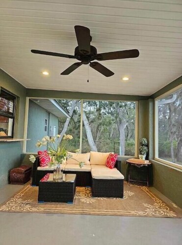 Hidden Gem Home @Oceanside Ave