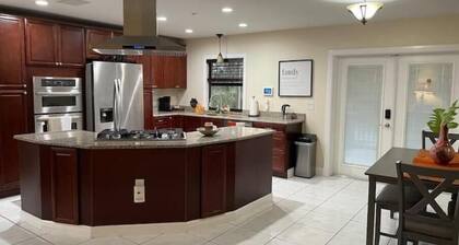 Hidden Gem Home @Oceanside Ave