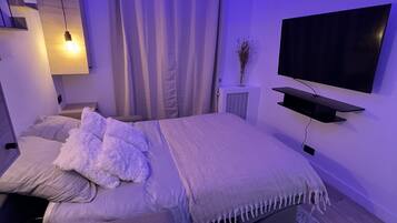 1 chambre, fer et planche à repasser, lit parapluie, Wi-Fi gratuit