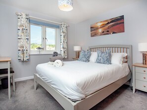 2 bedrooms, free WiFi, bed sheets - 2 bedroom accommodation in Wadebridge (Wadebridge)