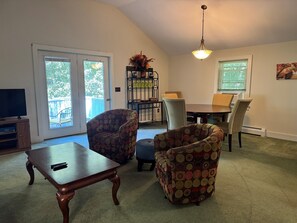 Smart TV - Under 1 mile to Cooperstown Dreams Park, 2 units as one ~ great for groups! (Cooperstown)