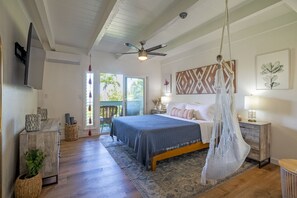 4 bedrooms, desk, free WiFi, bed sheets
