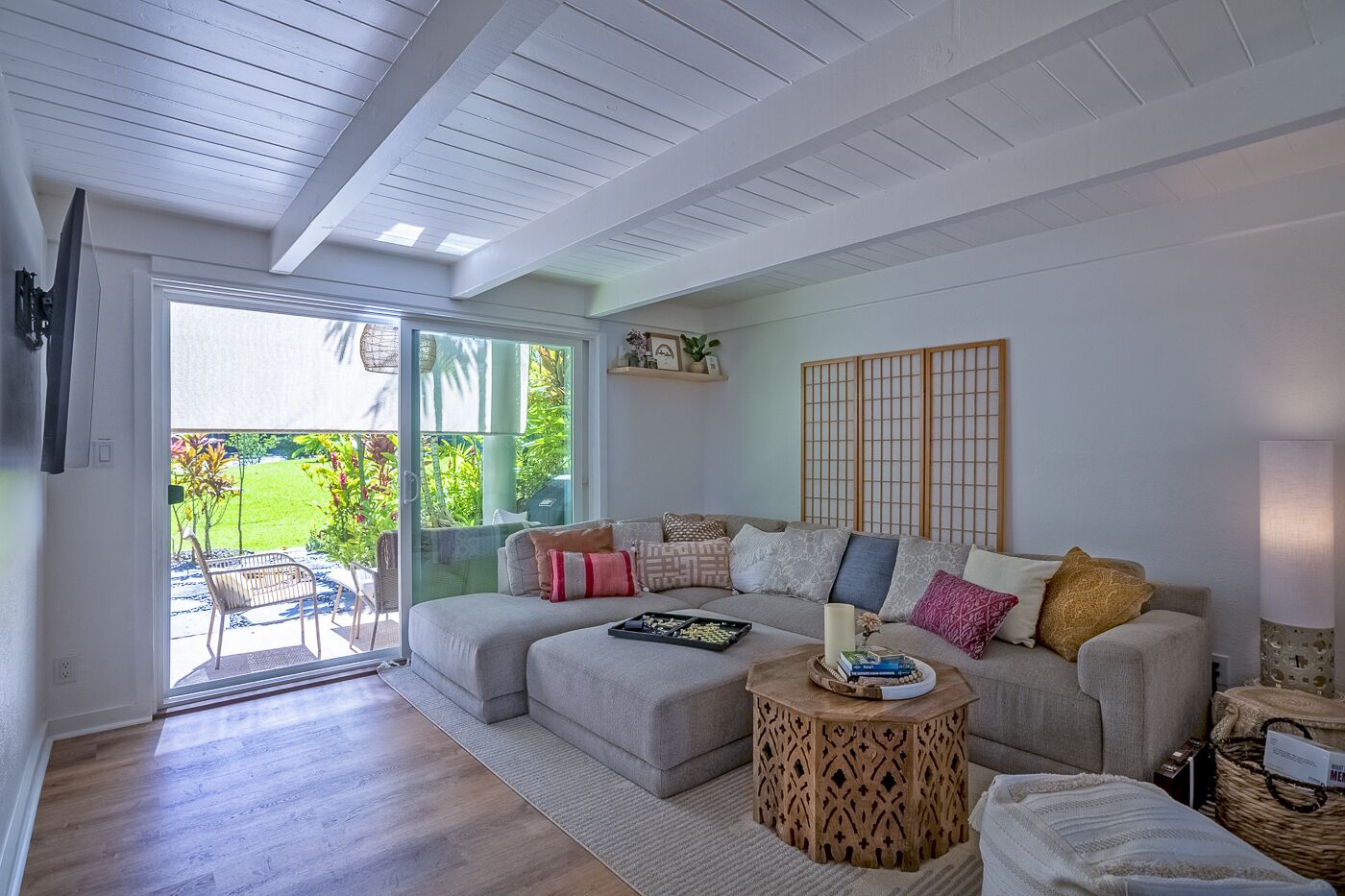 4BR tropical oasis with AC, 3 private lanais, near shopping, dining, beach