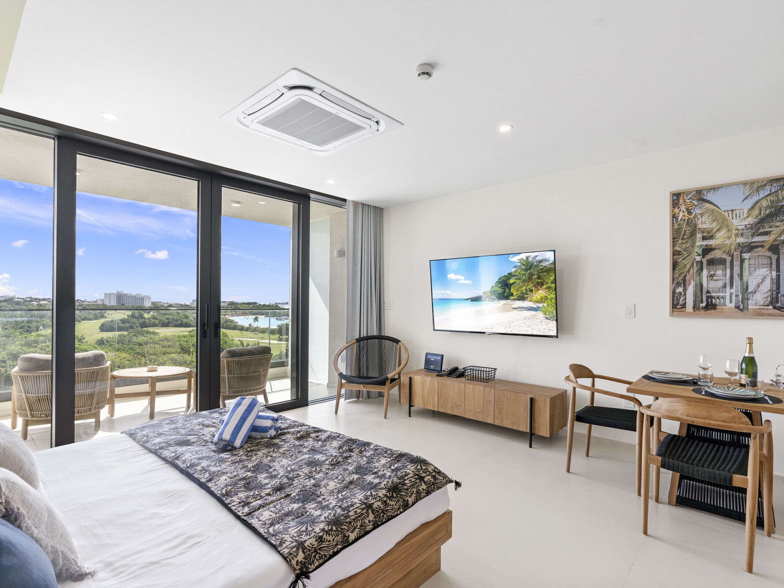 房內夾萬、熨斗/熨衫板、免費 Wi-Fi、床單